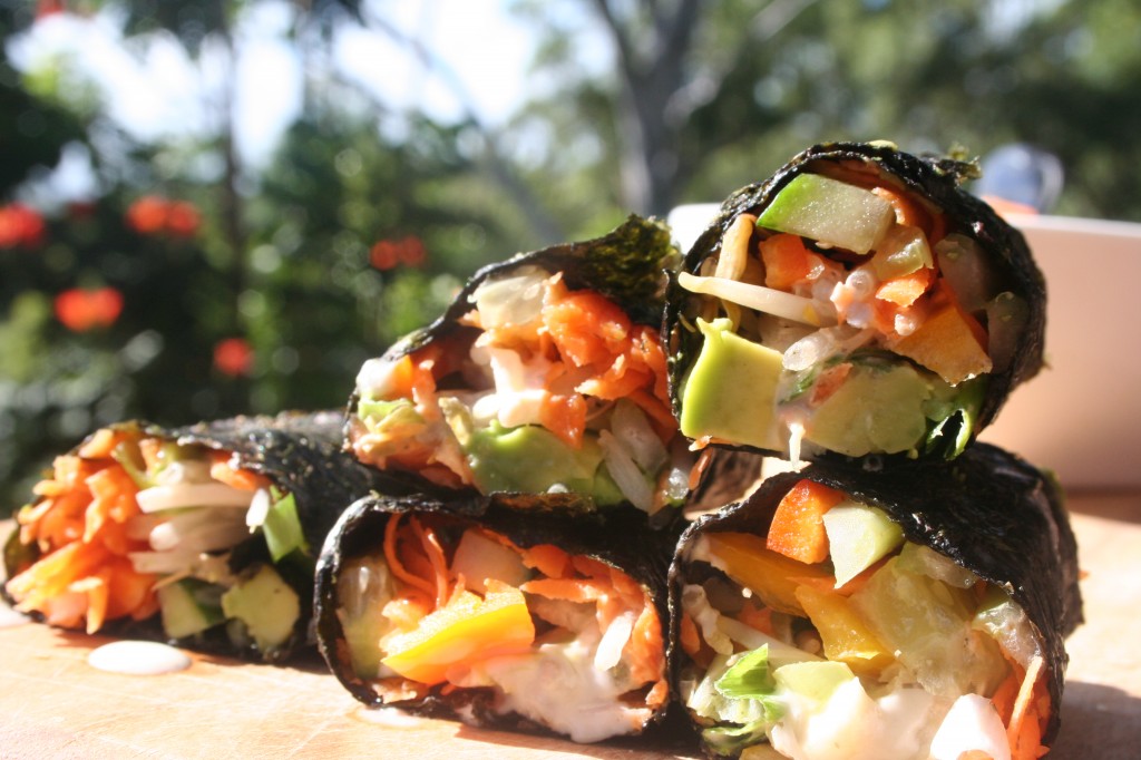 Eat-me-now rice free sushi rolls with garlic tahini sauce